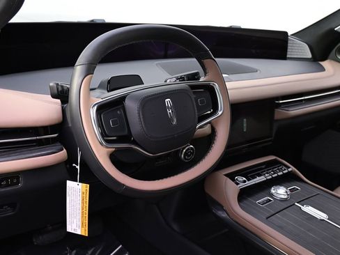 New 2026 Lincoln Navigator L Black Label AWD/4WD image 11