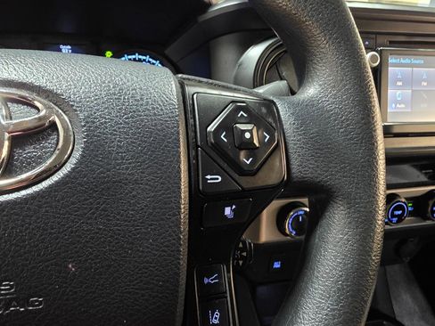Used 2018 Toyota Tacoma SR w/ SR Convenience Package AWD/4WD image 29