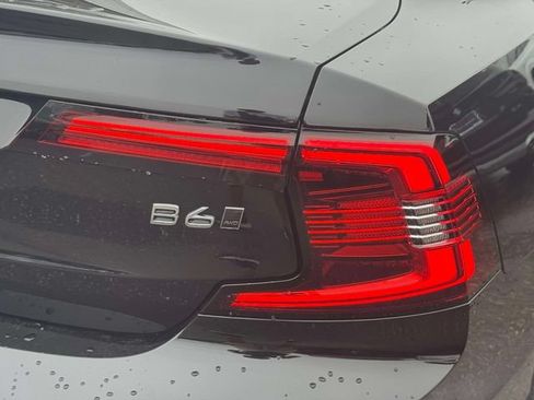 Used 2022 Volvo S90 B6 Inscription w/ Advanced Package AWD/4WD image 13