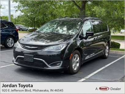 Used 2018 Chrysler Pacifica Touring-L