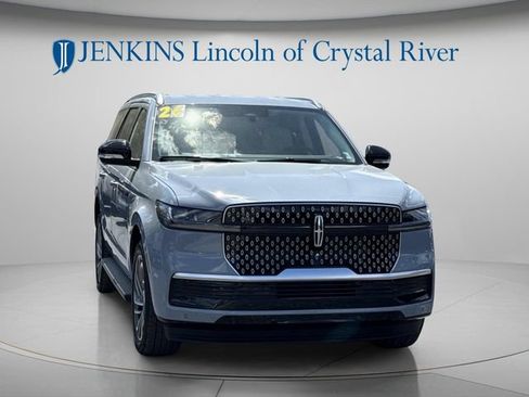New 2026 Lincoln Navigator Premiere AWD/4WD image 15