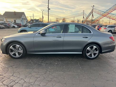 Used 2017 Mercedes-Benz E 300 E 300 4MATIC LUXURY image 4