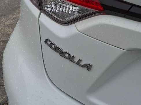 Used 2024 Toyota Corolla LE AWD/4WD image 29