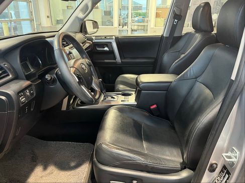 Used 2016 Toyota 4Runner Limited AWD/4WD image 3