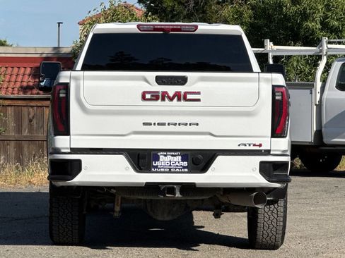 Used 2025 GMC Sierra 2500 AT4 AWD/4WD image 5