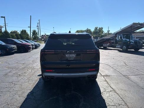 Used 2025 Chevrolet Traverse Z71 w/ Driver Confidence Package AWD/4WD image 6