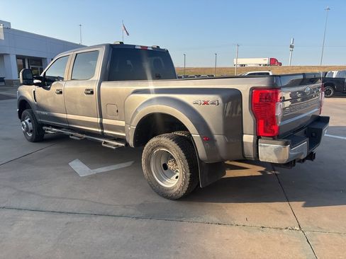 Used 2021 Ford F350 XL w/ Power Equipment Group image 4