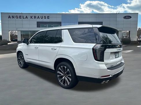 Used 2025 Chevrolet Tahoe High Country AWD/4WD image 6