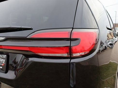 New 2026 Chrysler Pacifica Select FWD image 29