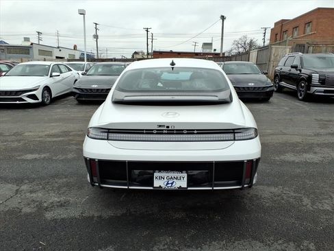 New 2025 Hyundai Ioniq 6 SE image 4