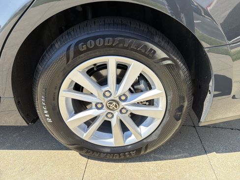 Used 2026 Toyota Camry LE w/ Convenience Package image 19