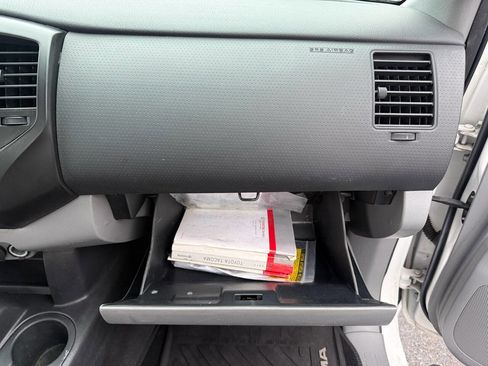 Used 2013 Toyota Tacoma Base 4x2 2dr Regular Cab 6.1 f image 30