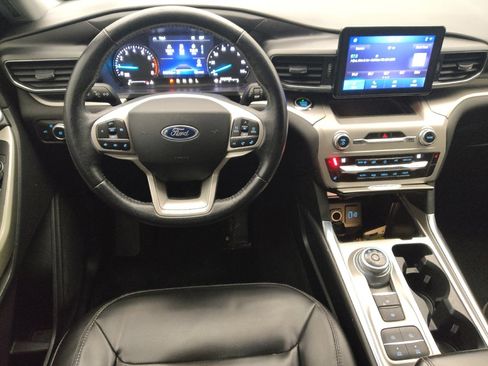 Used 2021 Ford Explorer XLT w/ Equipment Group 202A image 22