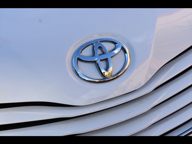 Used 2017 Toyota Sienna LE FWD image 44