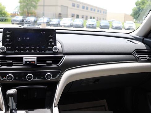 Used 2018 Honda Accord LX image 24