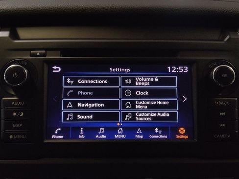 Used 2019 Nissan Titan SV w/ SV Convenience Package RWD image 25