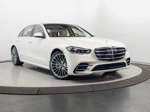 Used 2023 Mercedes-Benz S 500 4MATIC image 1