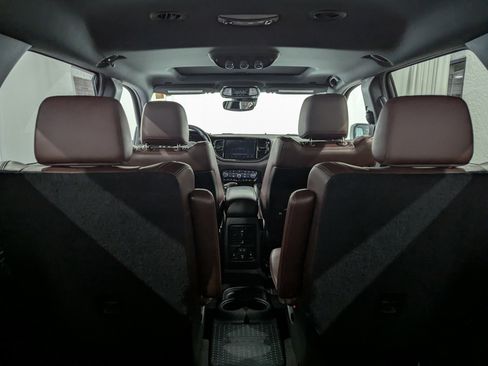 Used 2024 Dodge Durango GT image 10