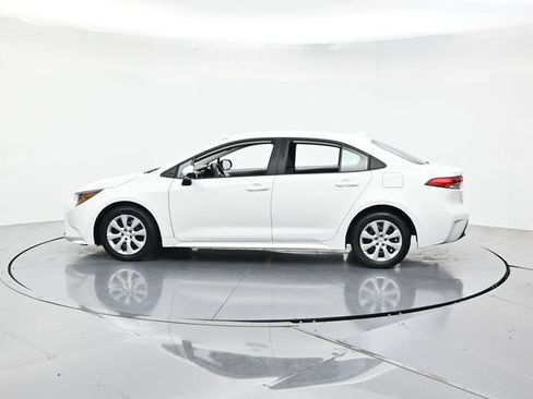 Used 2024 Toyota Corolla LE FWD image 7