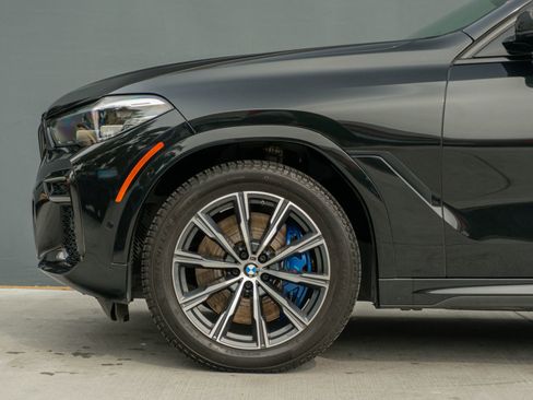 Used 2022 BMW X6 M50i w/ Premium Package image 17