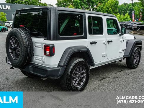 Used 2025 Jeep Wrangler Unlimited Sport AWD/4WD image 6