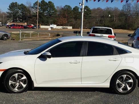 Used 2019 Honda Civic LX image 2