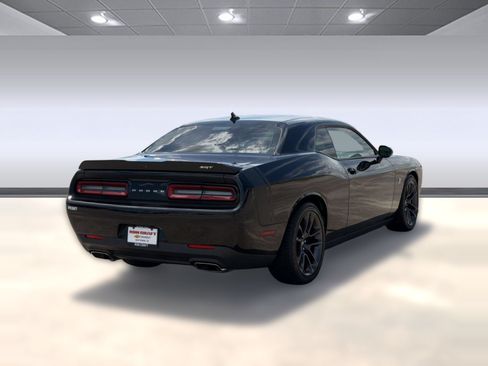 Used 2022 Dodge Challenger R/T Scat Pack RWD image 9