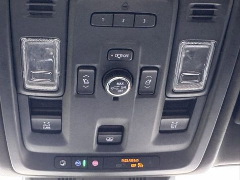 Used 2021 Cadillac Escalade Premium Luxury w/ Performance Package image 34