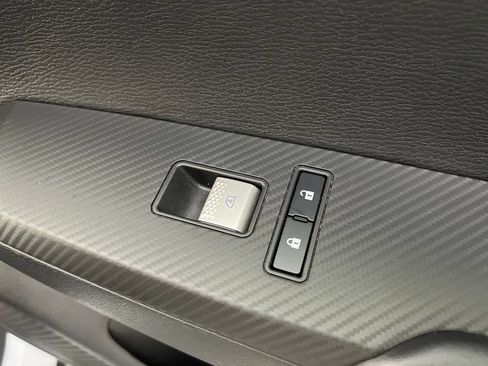 Used 2024 Mitsubishi Outlander SE AWD/4WD image 35