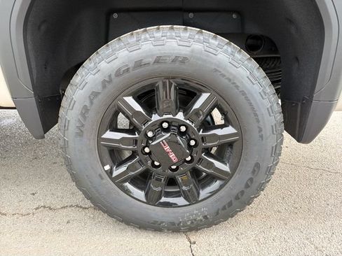 New 2026 GMC Sierra 2500 AT4 w/ AT4 Premium Plus Package AWD/4WD image 26