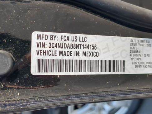 Used 2022 Jeep Compass Sport AWD/4WD image 35