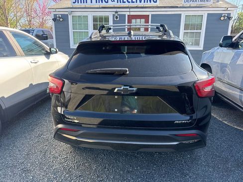 Used 2025 Chevrolet Trax ACTIV w/ Sunroof Package image 6