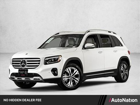 Used 2025 Mercedes-Benz GLB 250 4MATIC image 1