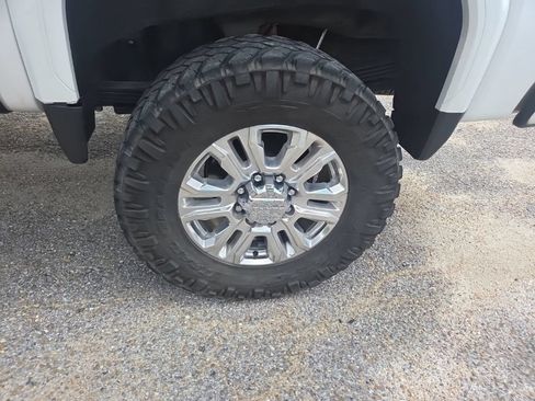 Used 2022 GMC Sierra 2500 Denali w/ Denali Ultimate Package AWD/4WD image 17
