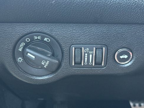 Used 2018 Dodge Challenger SXT Plus image 24