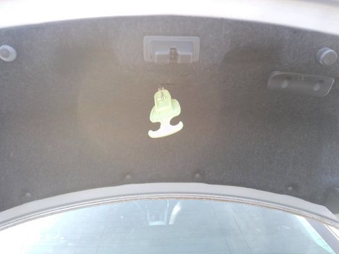 Used 2011 Buick LaCrosse CXL image 27