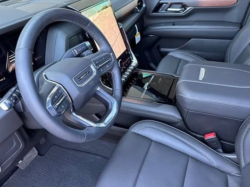 New 2026 GMC Yukon Denali w/ Sun & Power Step Package AWD/4WD image 10