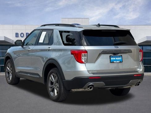 Used 2024 Ford Explorer XLT w/ Equipment Group 202A AWD/4WD image 39