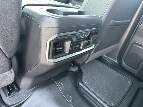 Used 2023 GMC Sierra 2500 Denali w/ Denali Ultimate Package AWD/4WD image 12
