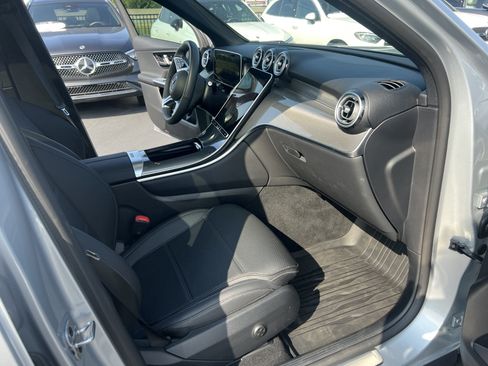 Certified 2026 Mercedes-Benz GLC 300 image 21