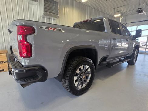 Used 2025 Chevrolet Silverado 2500 Custom w/ Custom Value Package AWD/4WD image 3