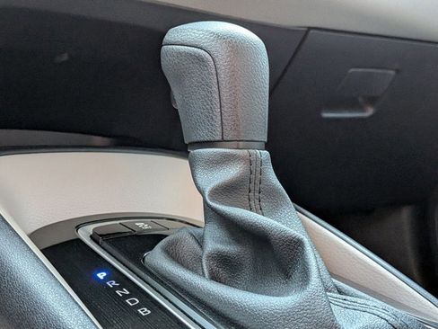 Used 2025 Toyota Corolla LE FWD image 14