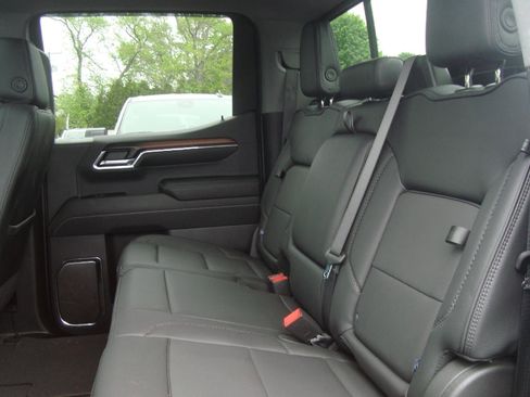 Certified 2024 GMC Sierra 1500 Denali w/ Denali Reserve Package AWD/4WD image 24
