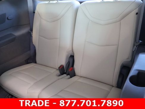 Used 2023 Cadillac XT6 Premium Luxury image 13