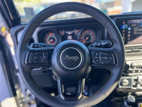 Used 2024 Jeep Wrangler Sport S image 15