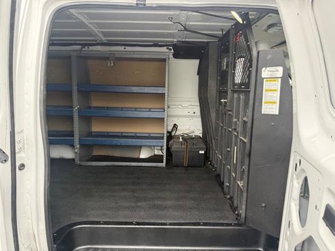 Used 2014 Ford E-250 and Econoline 250 w/ Power Group image 21