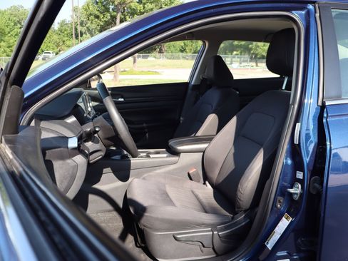 Used 2021 Nissan Altima 2.5 S FWD image 11