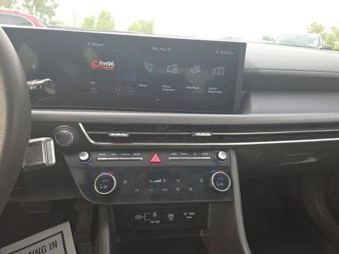 Used 2025 Hyundai Sonata SEL FWD image 19