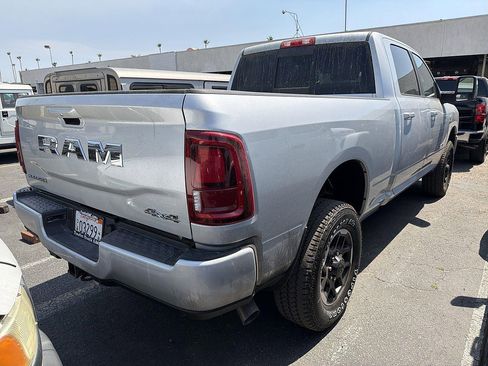 Used 2026 RAM 2500 Laramie AWD/4WD image 4