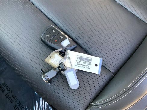 Certified 2025 Buick Envision Preferred image 14